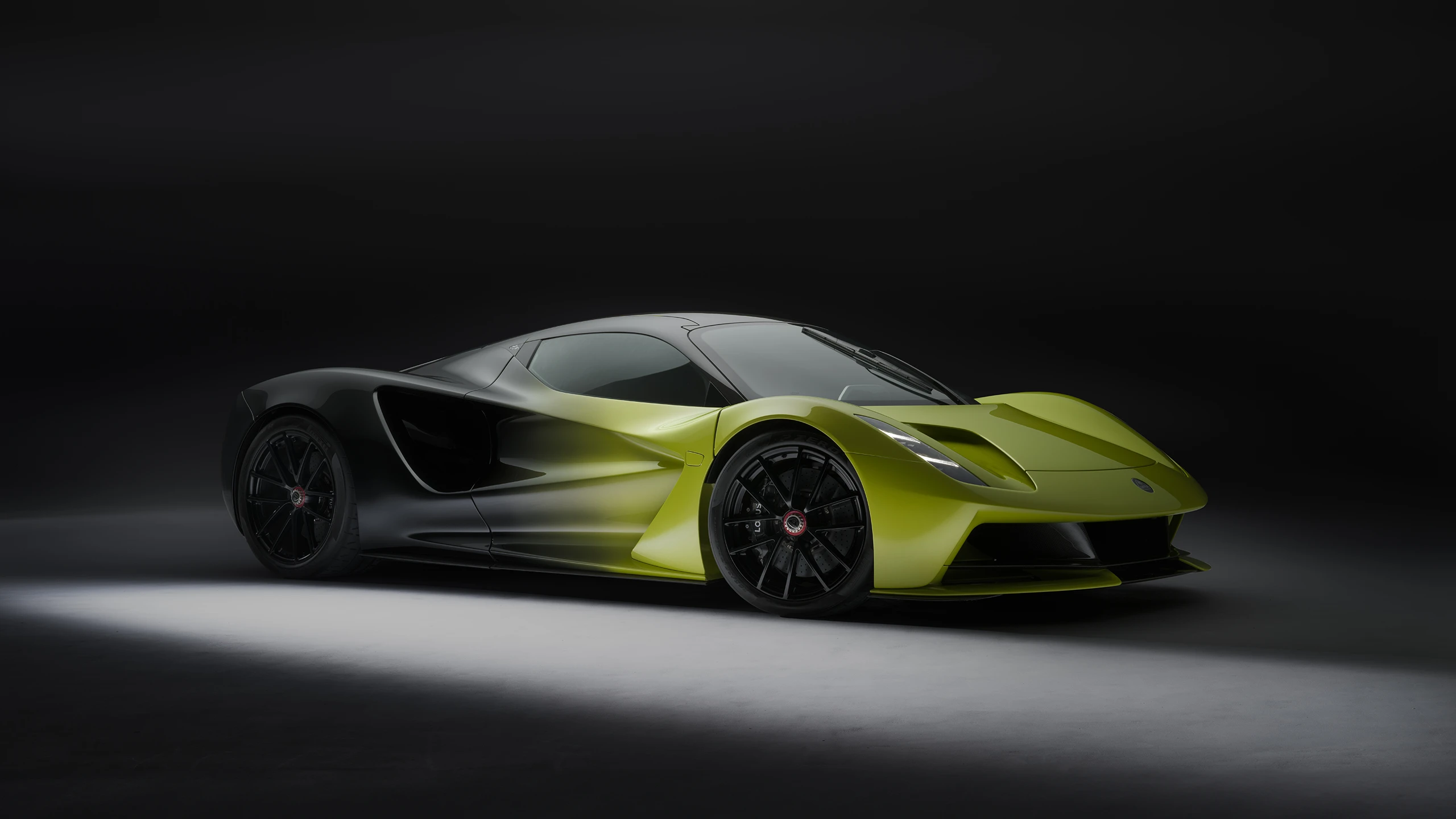 LOTUS EVIJA – ĐỊNH NGHĨA LẠI SỨC MẠNH VÔ CỰC